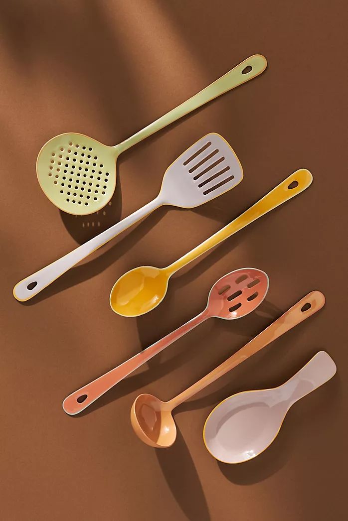 ۵ وسیله ضروری در آشپزخانه هر ایرانی ۵ وسیله ضروری در آشپزخانه هر ایرانی